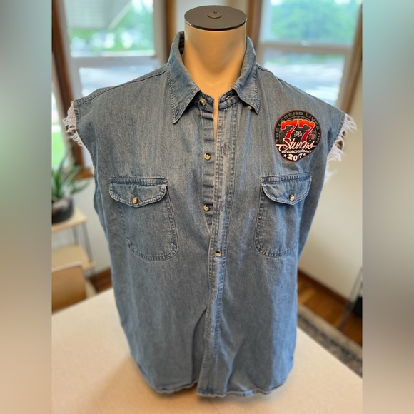 2017 OFFICIAL STURGIS MOTORCYCLE RALLY BUTTON DOWN SLEEVELESS SHIRT - Picture 4 of 8
